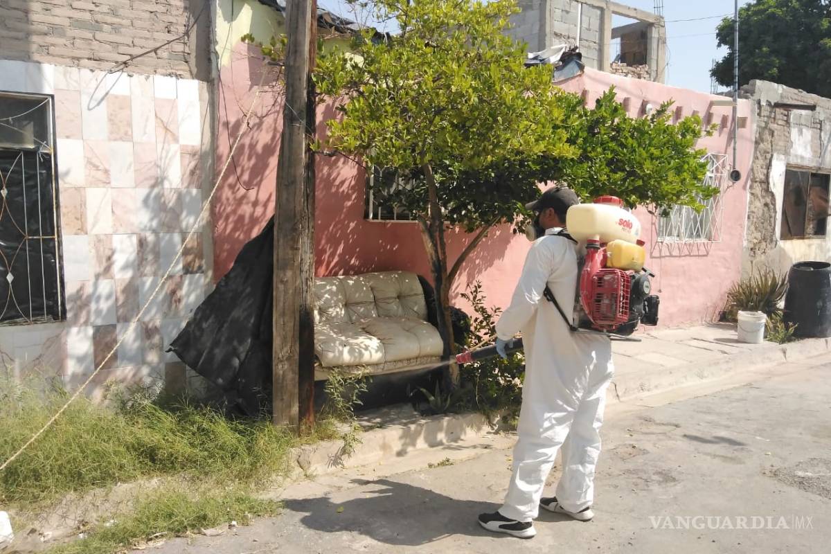 Salud Municipal de Torreón realiza labores de sanitización en colonias y dependencias