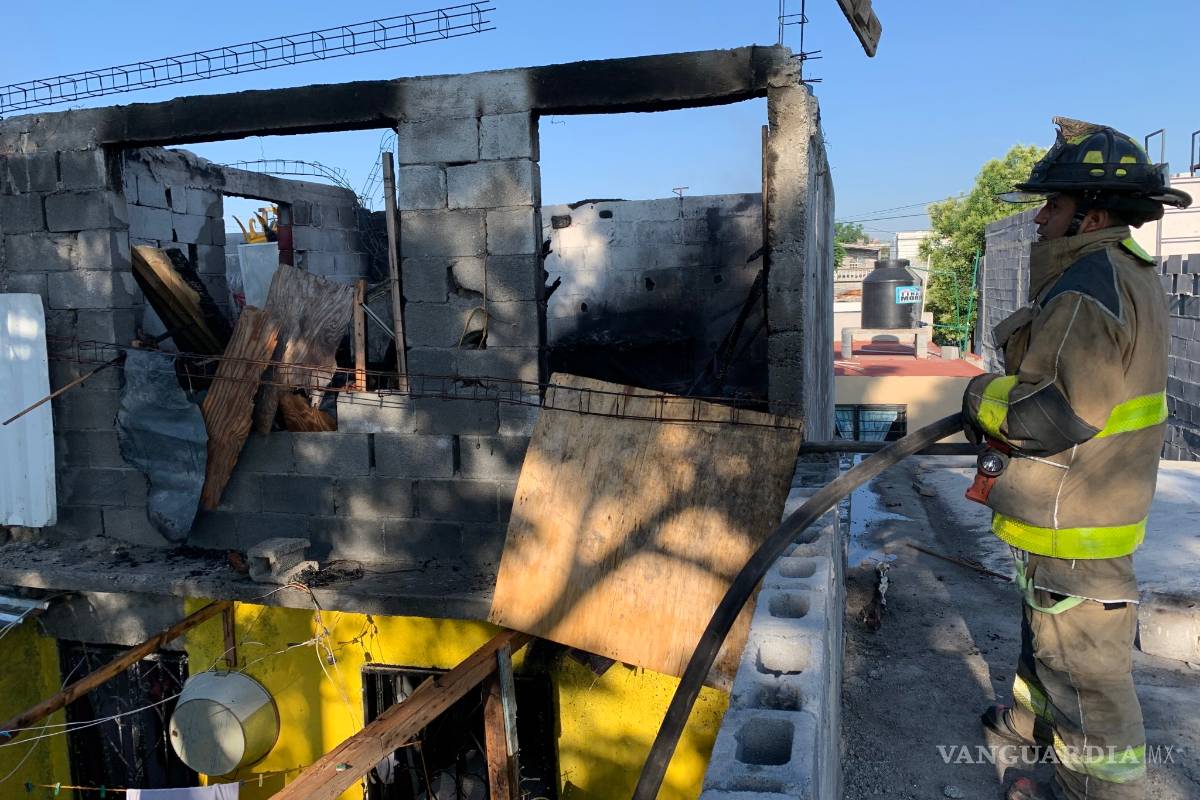 Incendia la casa de su madre y esposa en la colonia Landin de Saltillo