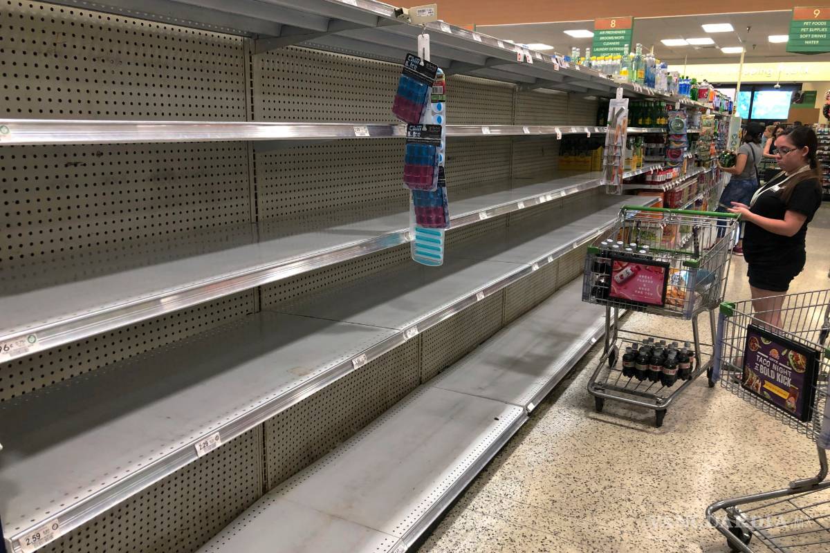 $!Florida espera con temor al "monstruo" Dorian que podría convertirse en huracán categoría 4 (fotogalería)