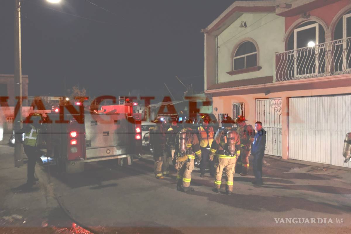 Se incendia domicilio de la colonia Álamo de Saltillo; familia se salva de las llamas