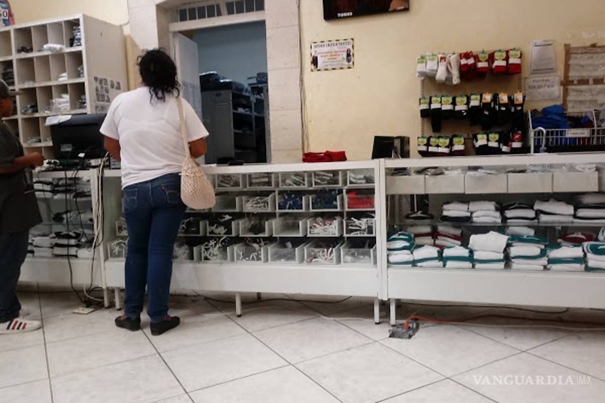 Bajan ventas de la tienda Uniforama hasta en un 80%
