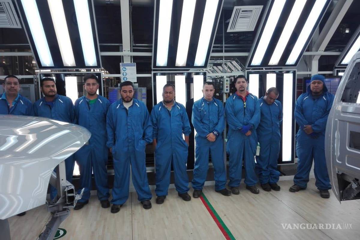 $!Rinden homenaje a Marchionne en plantas locales