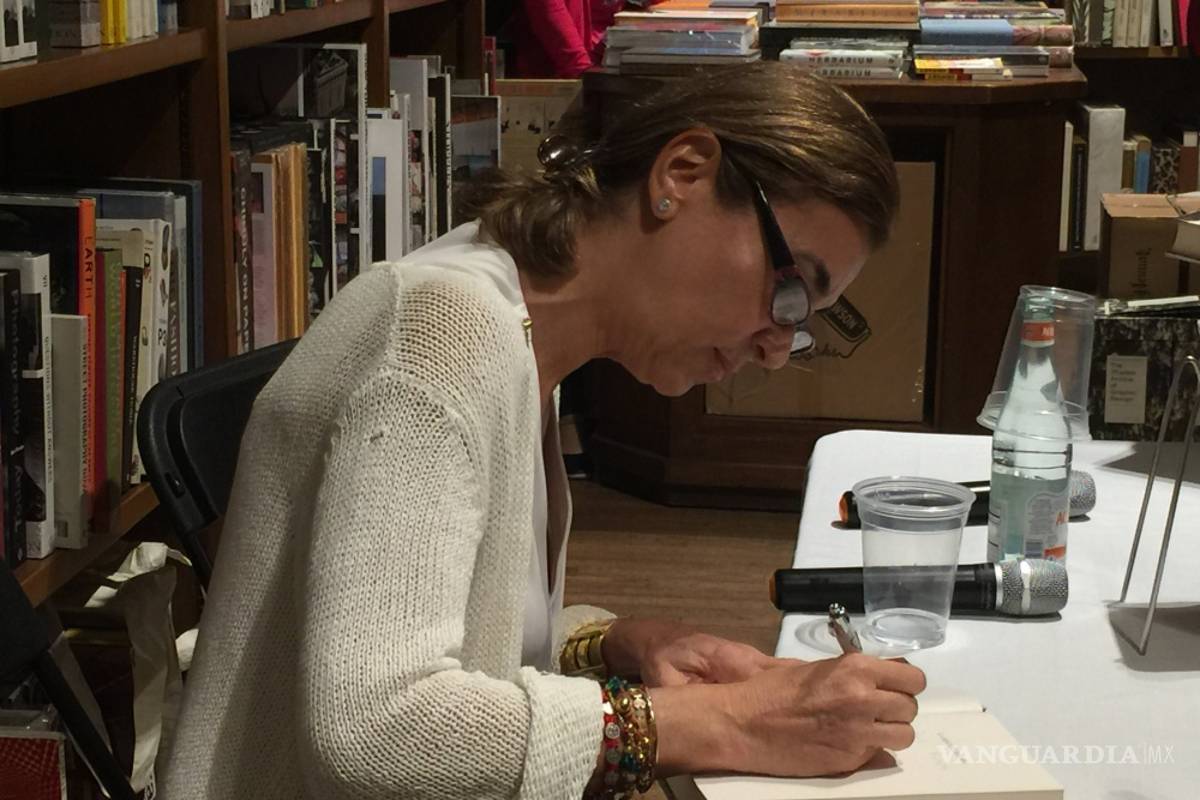 &quot;Desde la anécdota se puede retratar muy bien una sociedad”: Carmen Posadas