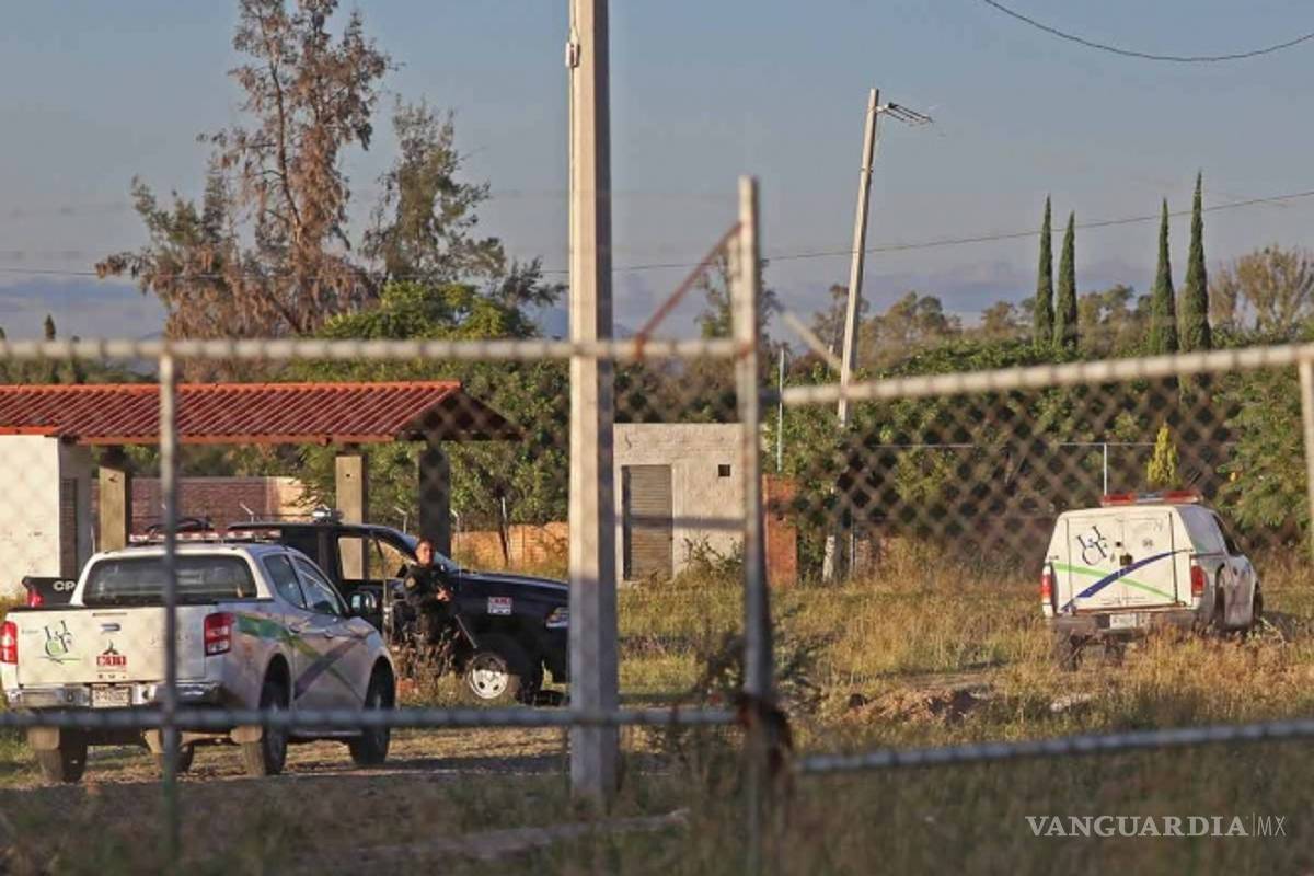 Ocultaban fosa clandestina en hacienda de Tlajomulco, Jalisco; ya rescataron 18 cuerpos