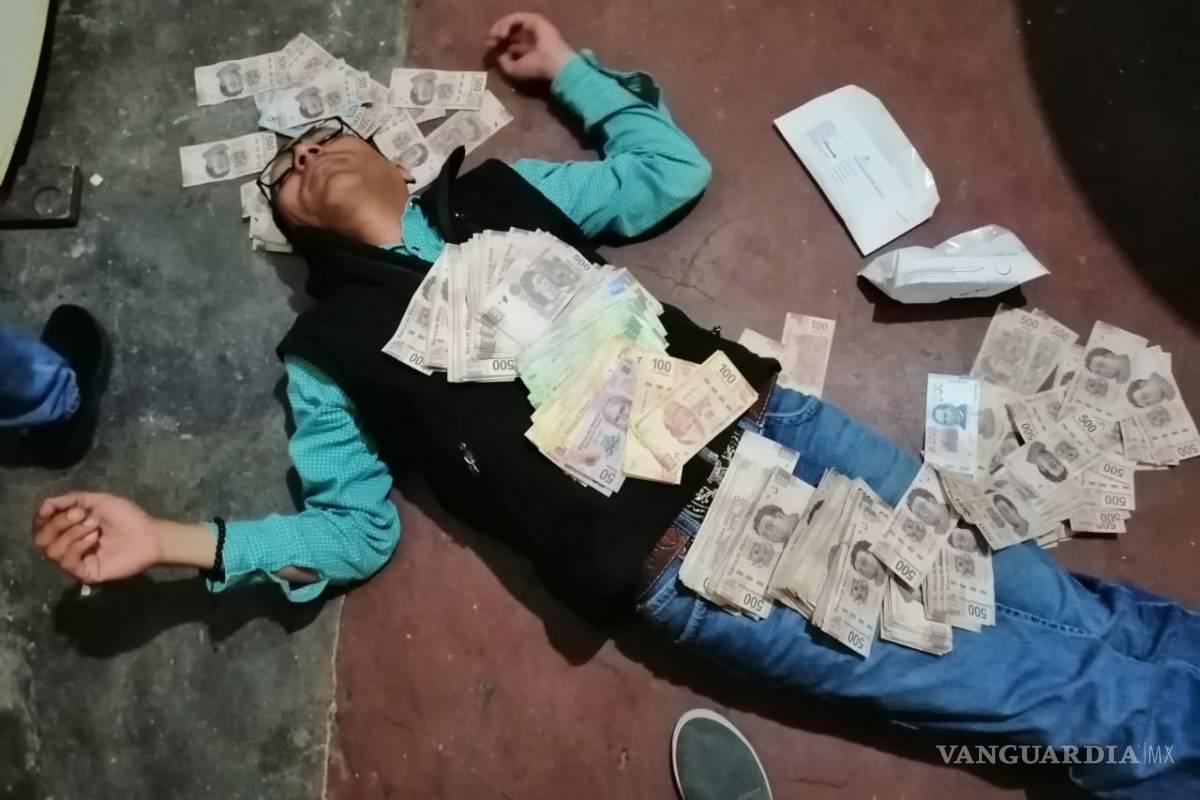 Primo de alcalde de Candela Coahuila presume fotografía ‘ahogado’ en billetes de 500 pesos