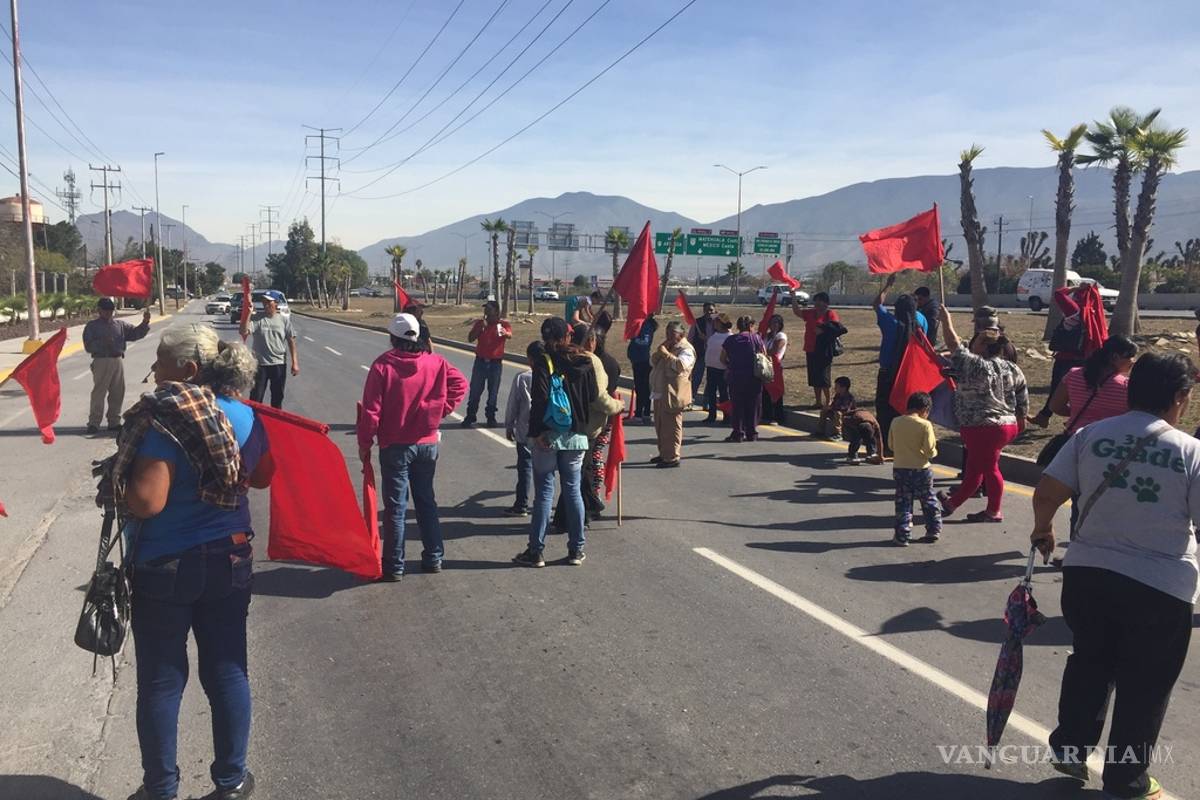 Antorcha campesina bloquea vialidades en evento de la SAGARPA