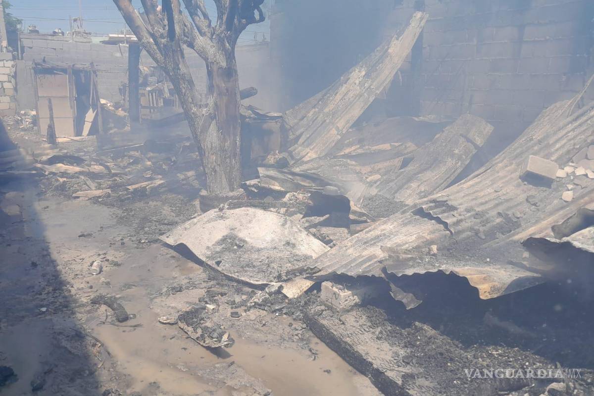 Milagrosamente, dos menores resultan ilesos tras incendio en vivienda de Ramos Arizpe