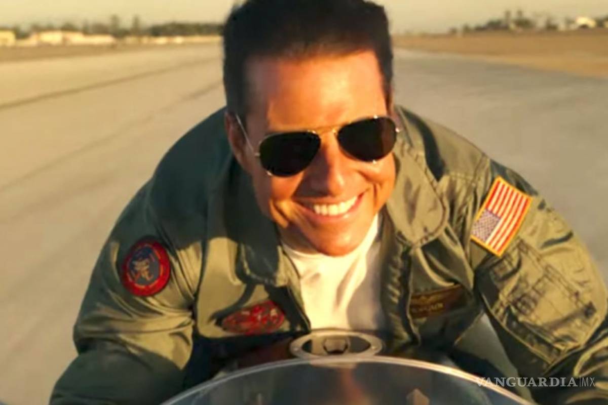 Tom Cruise recibe certificado de aviación por su personaje en 'Top Gun'