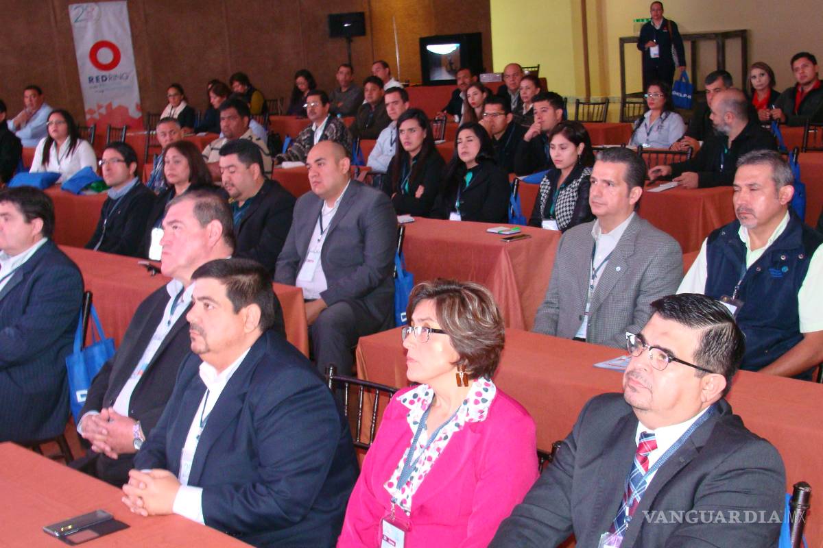 Comparten experiencias de liderazgo en ARHCOS