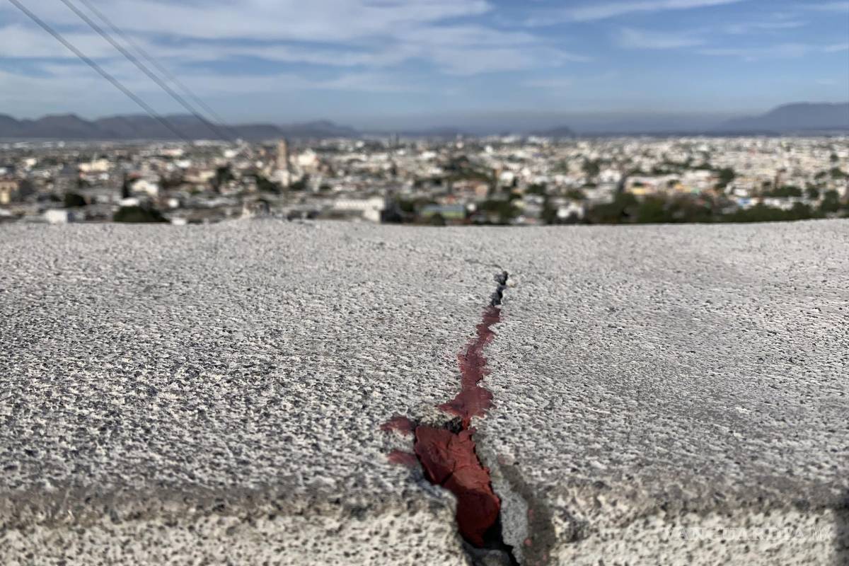 Terraplén del Mirador de Saltillo se cuartea