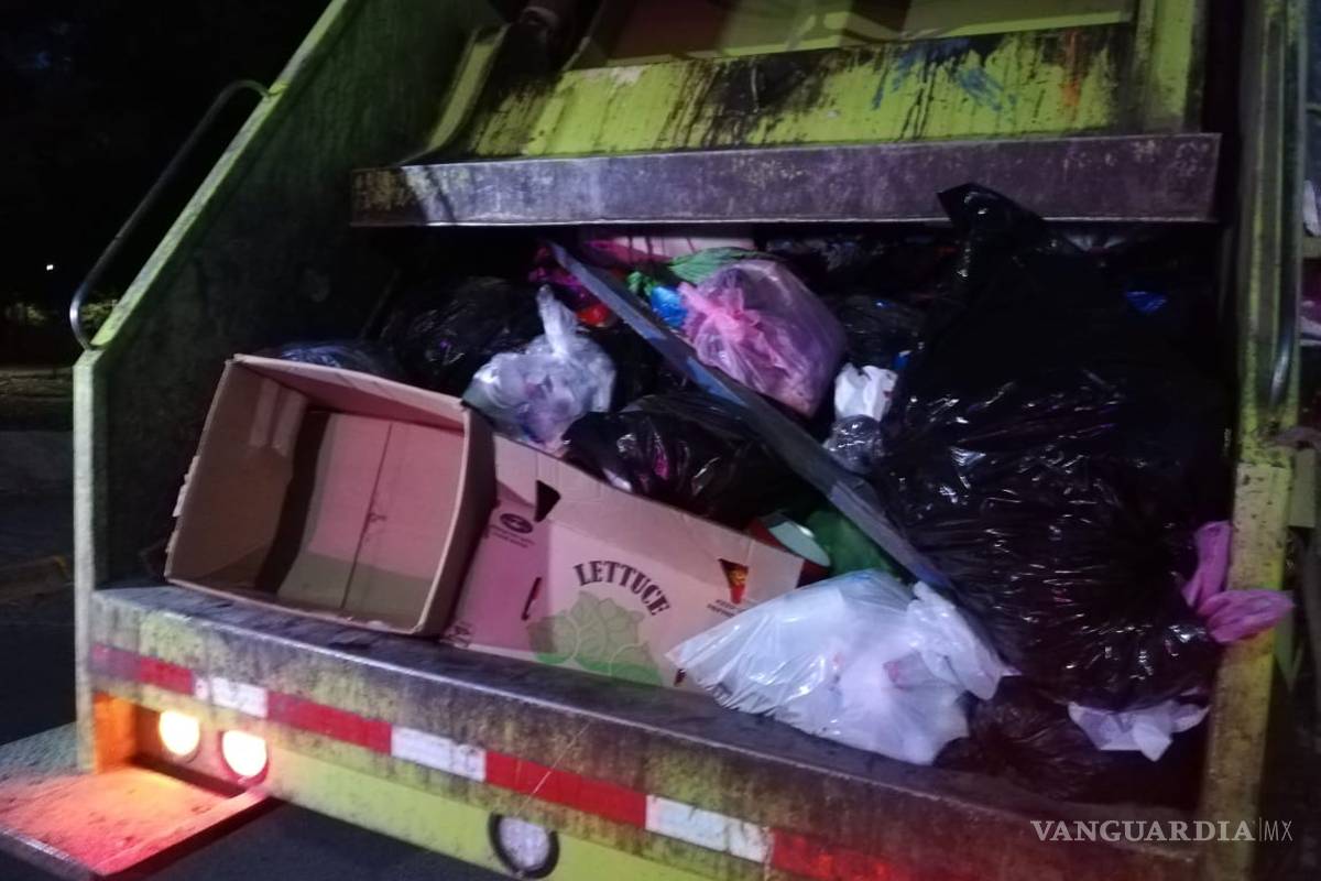 Tabla con clavos impacta el rostro de recolector de basura