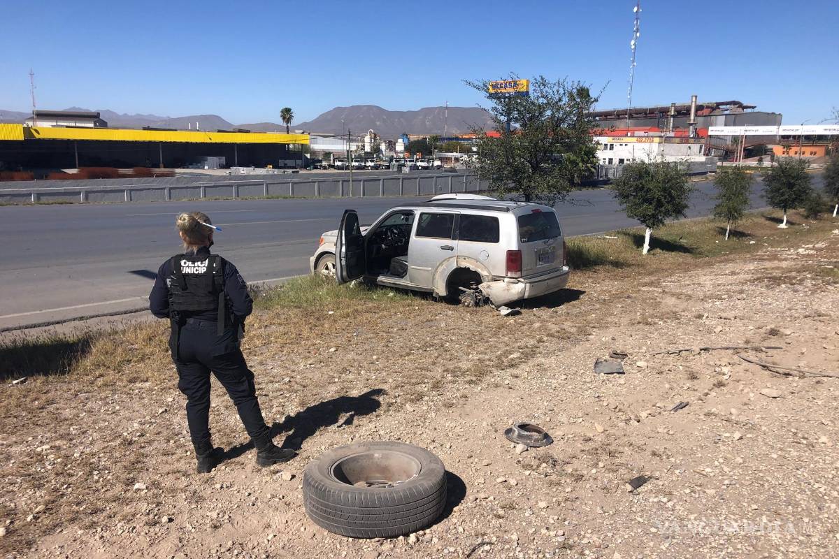 Pierde un neumático en la Monterrey-Saltillo