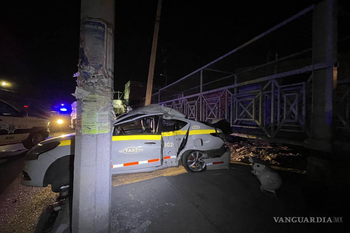 Taxista en estado de ebriedad destruye su unidad, al oriente de Saltillo