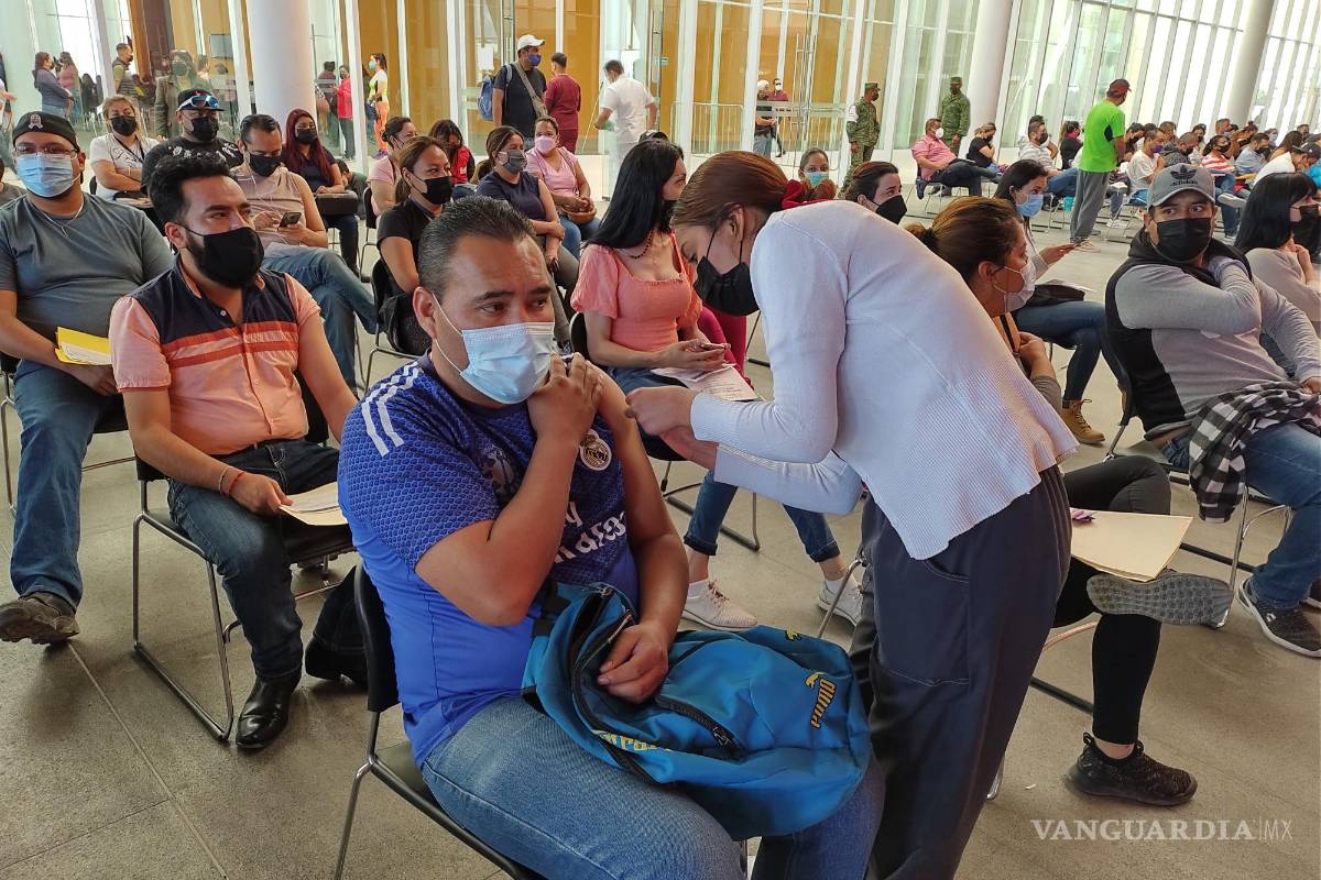 Arranca jornada de vacunación de refuerzo para treintañeros con 17 mil dosis en Saltillo, Arteaga y Ramos Arizpe