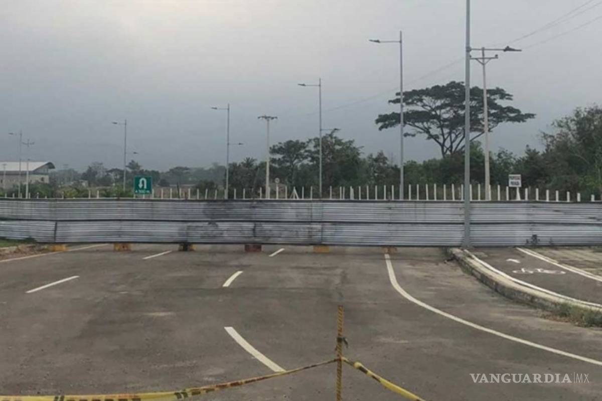 Ejército de Venezuela bloquea puente fronterizo con Colombia por el que puede entrar ayuda
