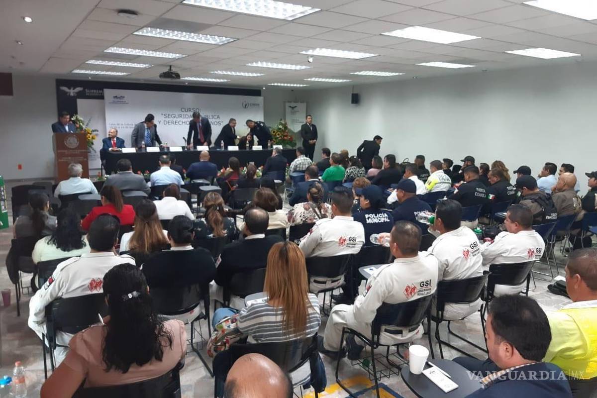 $!Imparte CDHEC curso a servidores públicos en Torreón