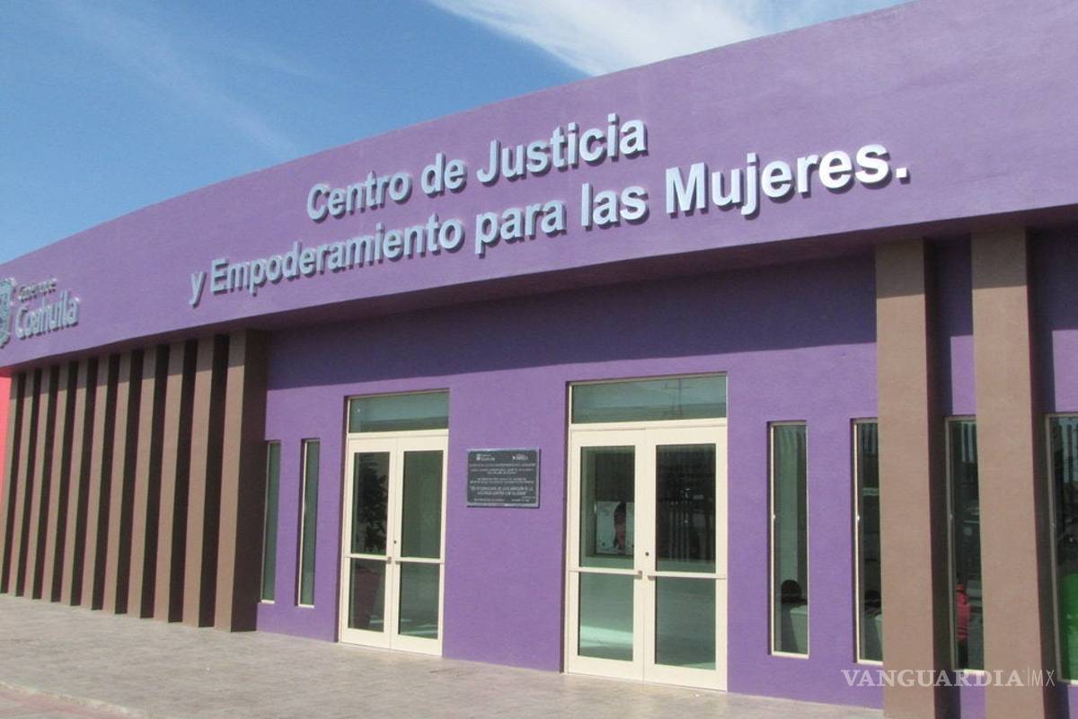 Tras violenta discusión la golpea; policía lanza vaso a la cara de su pareja, en su domicilio en Saltillo