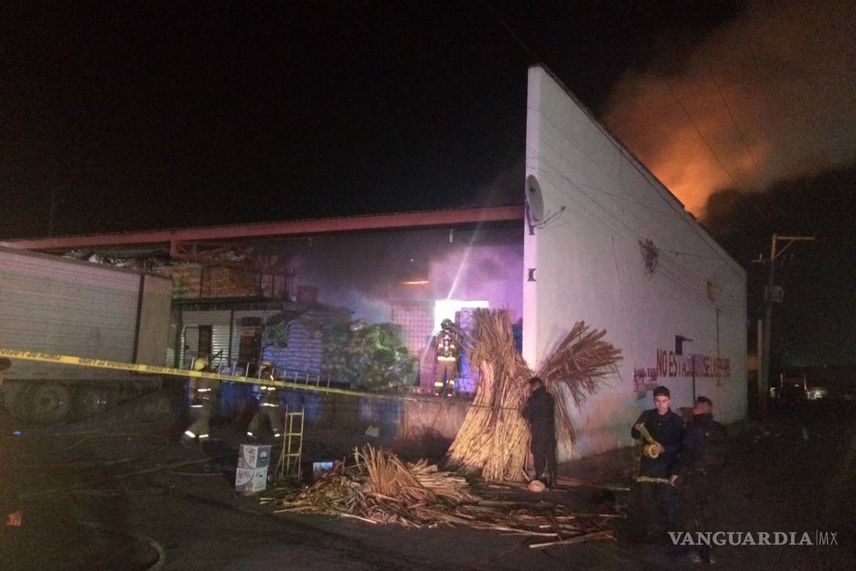Se incendia Mercado de Abastos en Saltillo