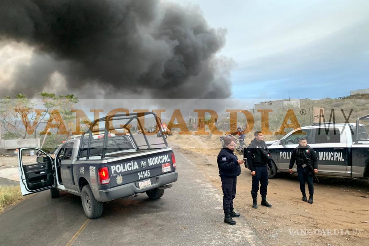 $!Explotan tanques de gas en ejido de Coahuila y provocan incendio