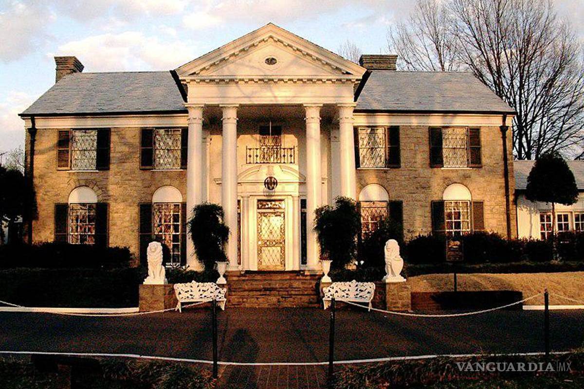 Nieta de Elvis Presley presenta demanda para evitar que subasten la mansión ‘Graceland’