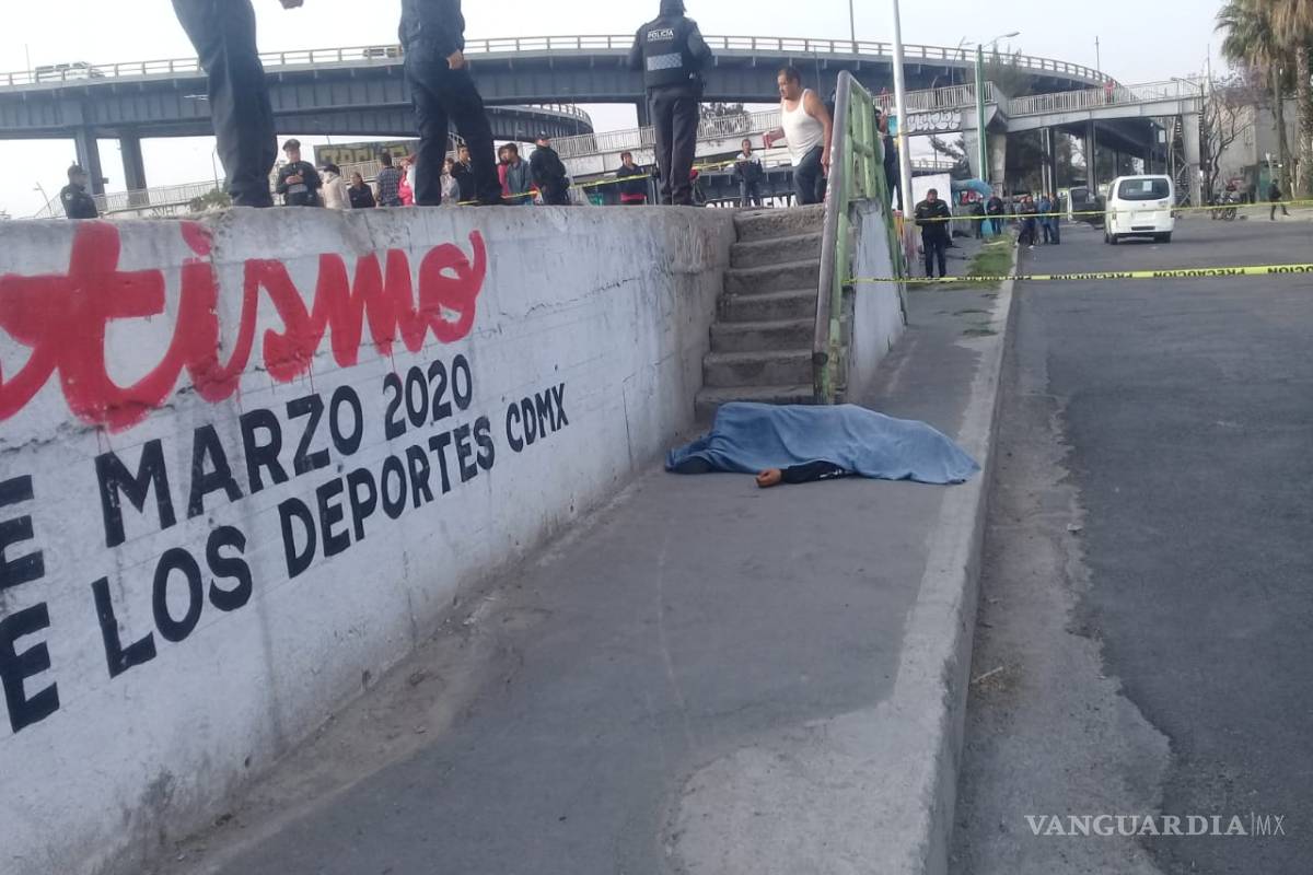 Policía mató a tres asaltantes que subieron a combi en la CDMX
