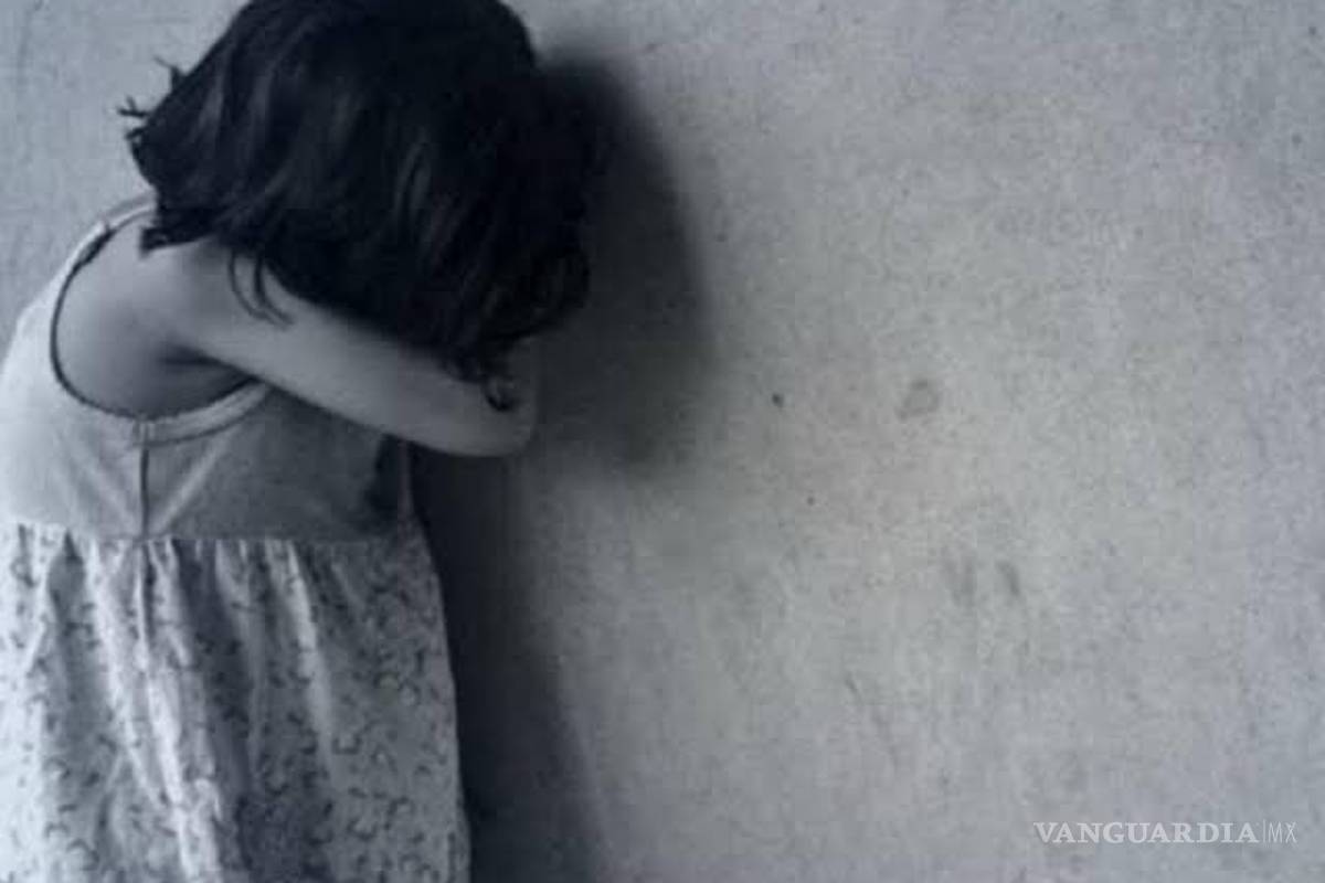 Niña fue abusada por su padrastro, lo denunció y su mamá la golpeó