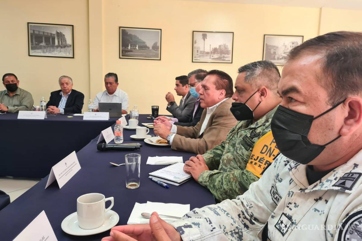 Detectan credenciales de elector falsas a migrantes en Coahuila