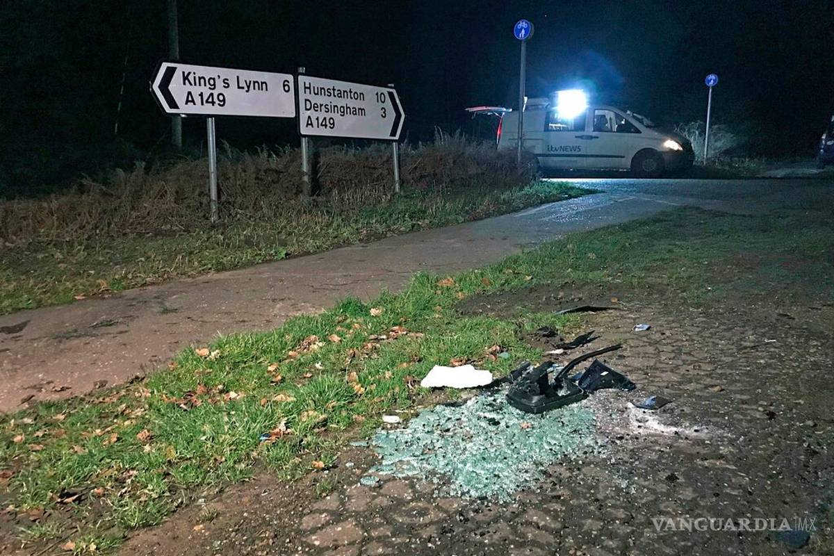 Príncipe Felipe se recupera tras accidente de auto