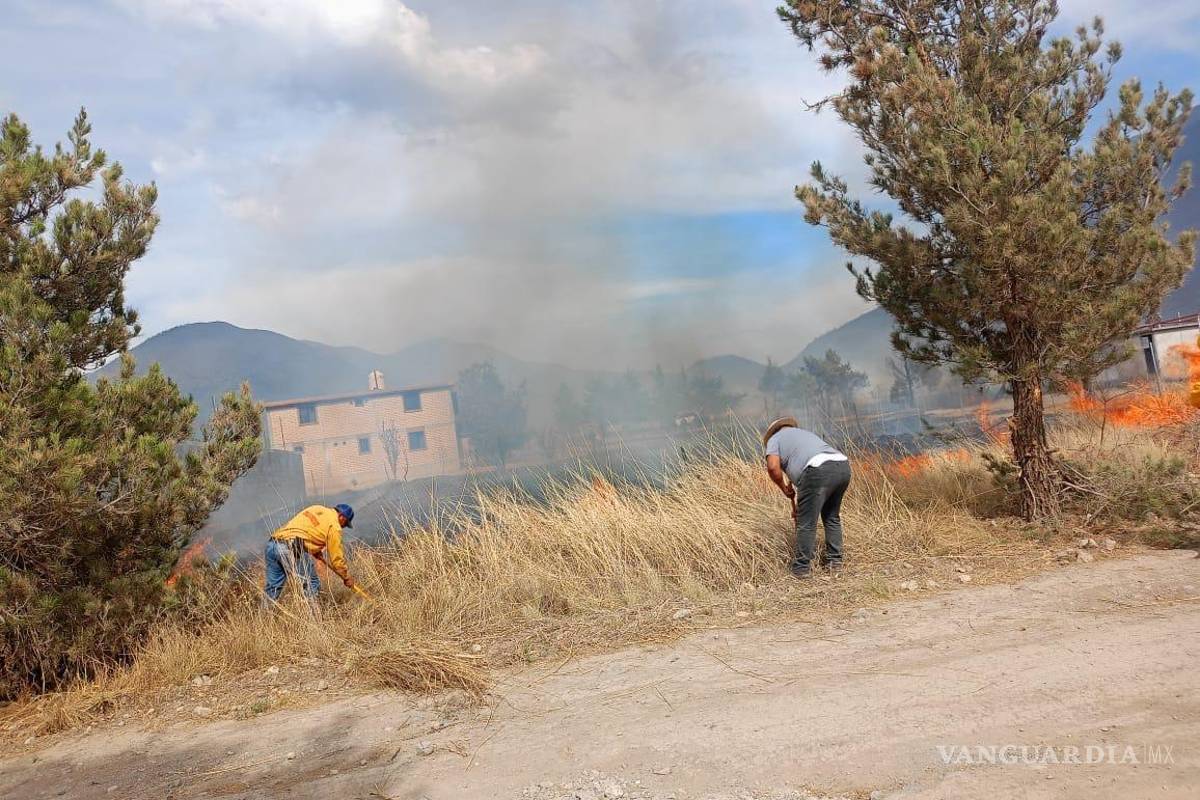 Sofocan incendio en Rancho La Cosa, en Arteaga; corto circuito, presunta causa