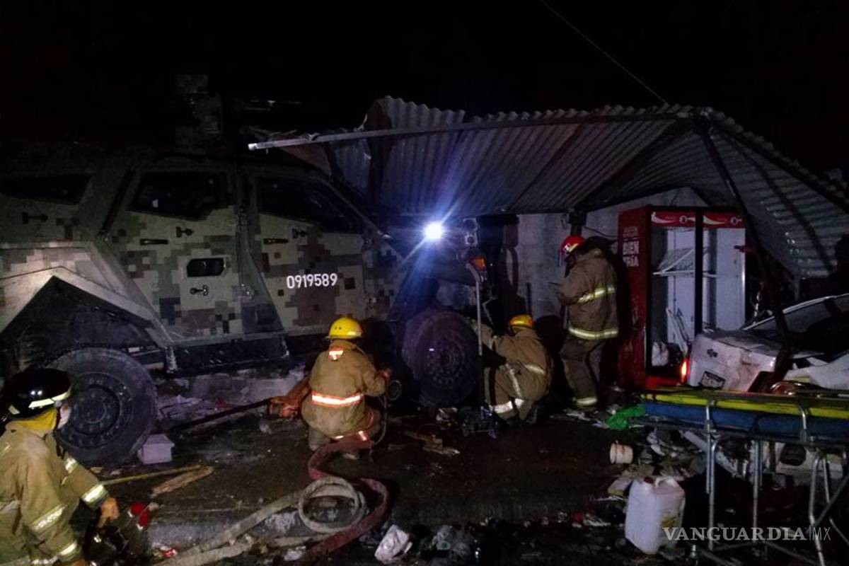 Militares chocan en taquería durante persecución en Reynosa; mueren 4
