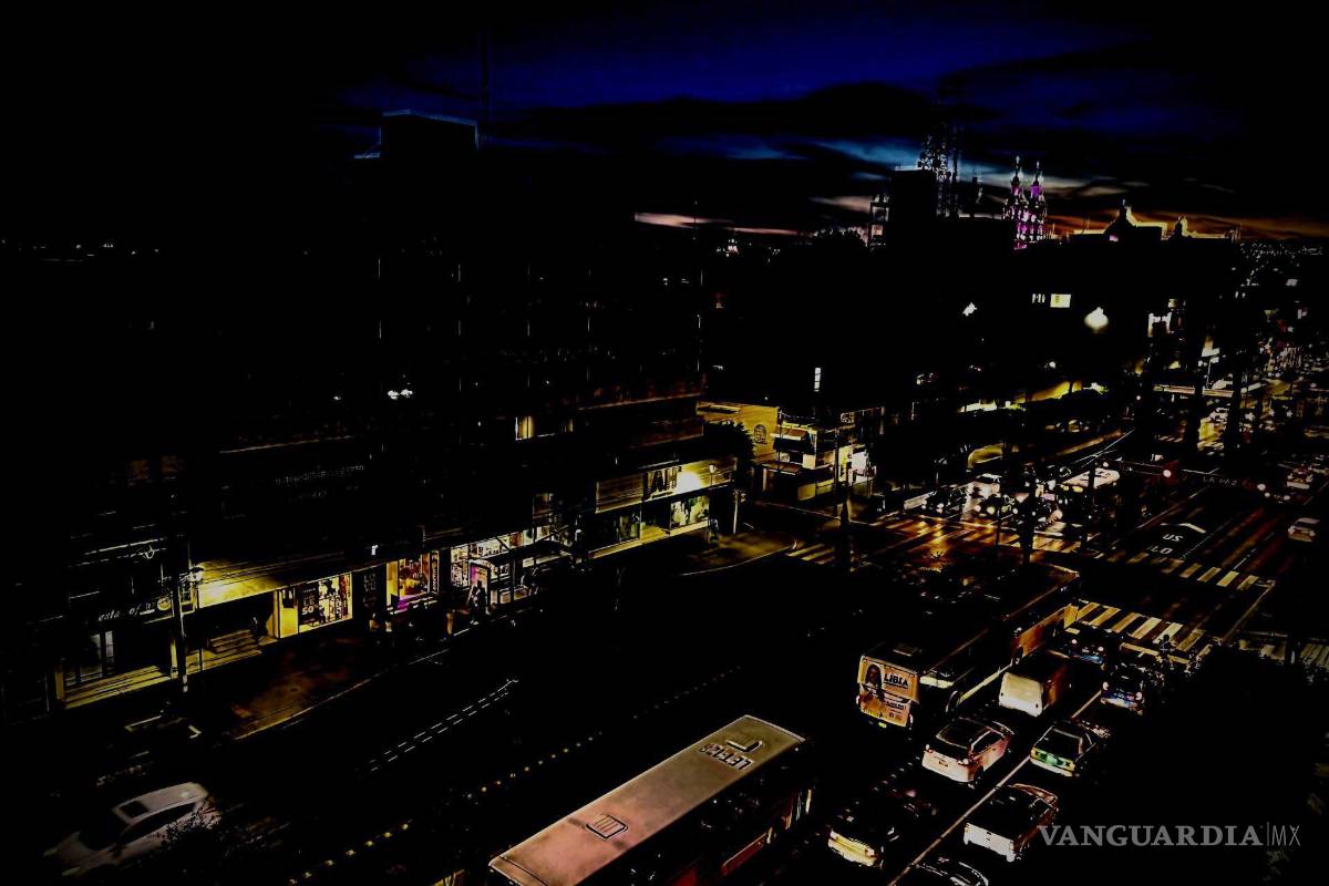 ¿Se fue la luz en tu colonia? Aquí te explicamos cómo reportarlo en México