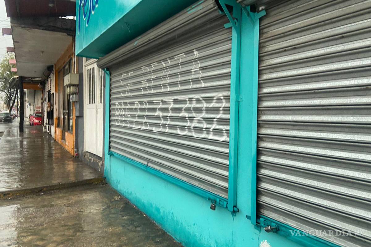 $!Locales vacíos en el centro de Monclova reflejan la difícil situación económica que atraviesa la ciudad.