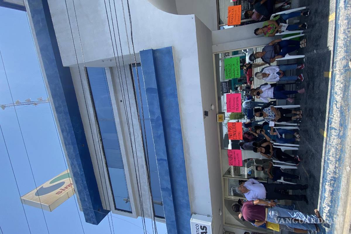 Ejidatarios de Pozuelos y Fresnillo y autoridades de Frontera toman SIMAS en Monclova