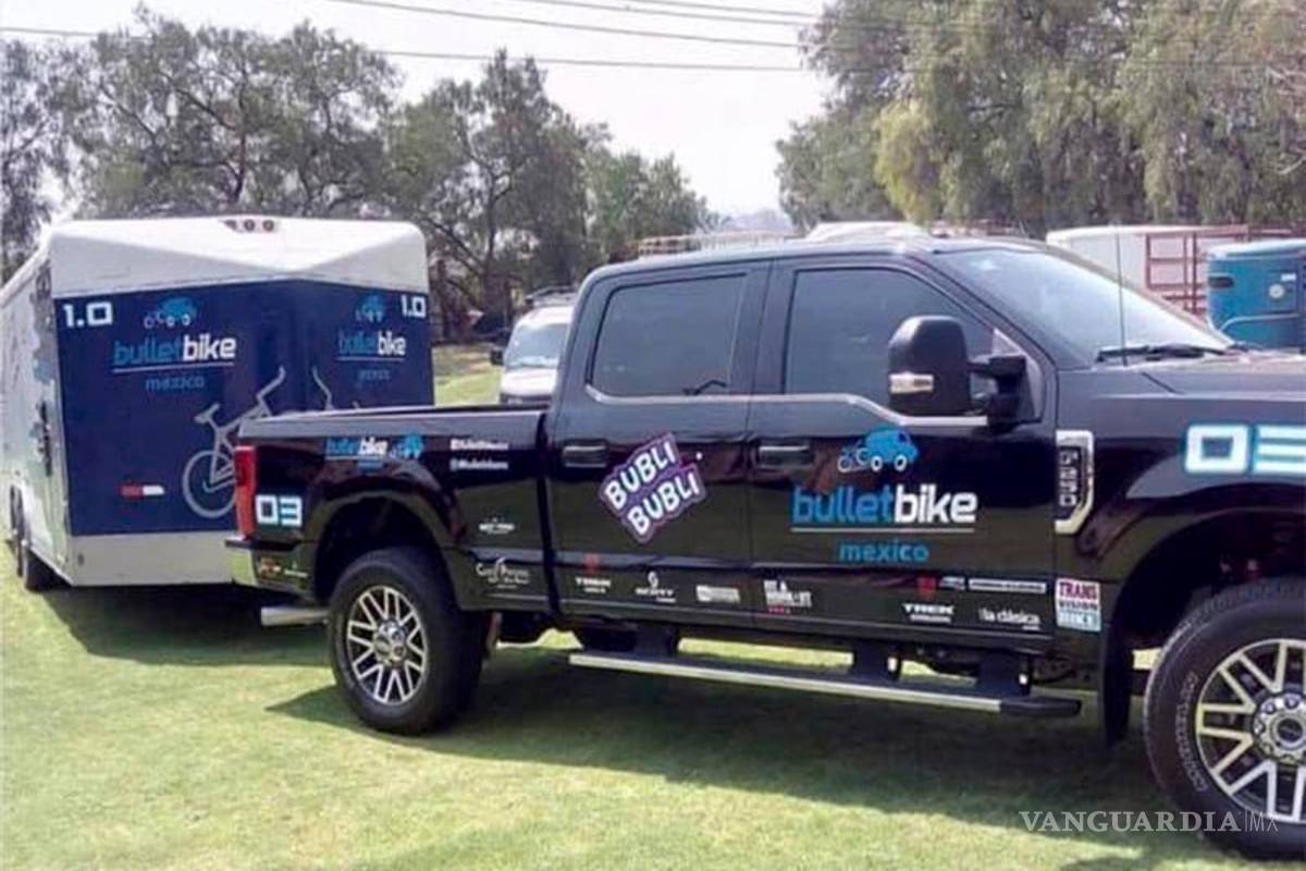 Grupo armado se roba camioneta con bicicletas para un triatlón...personas se unen para prestarles algunas