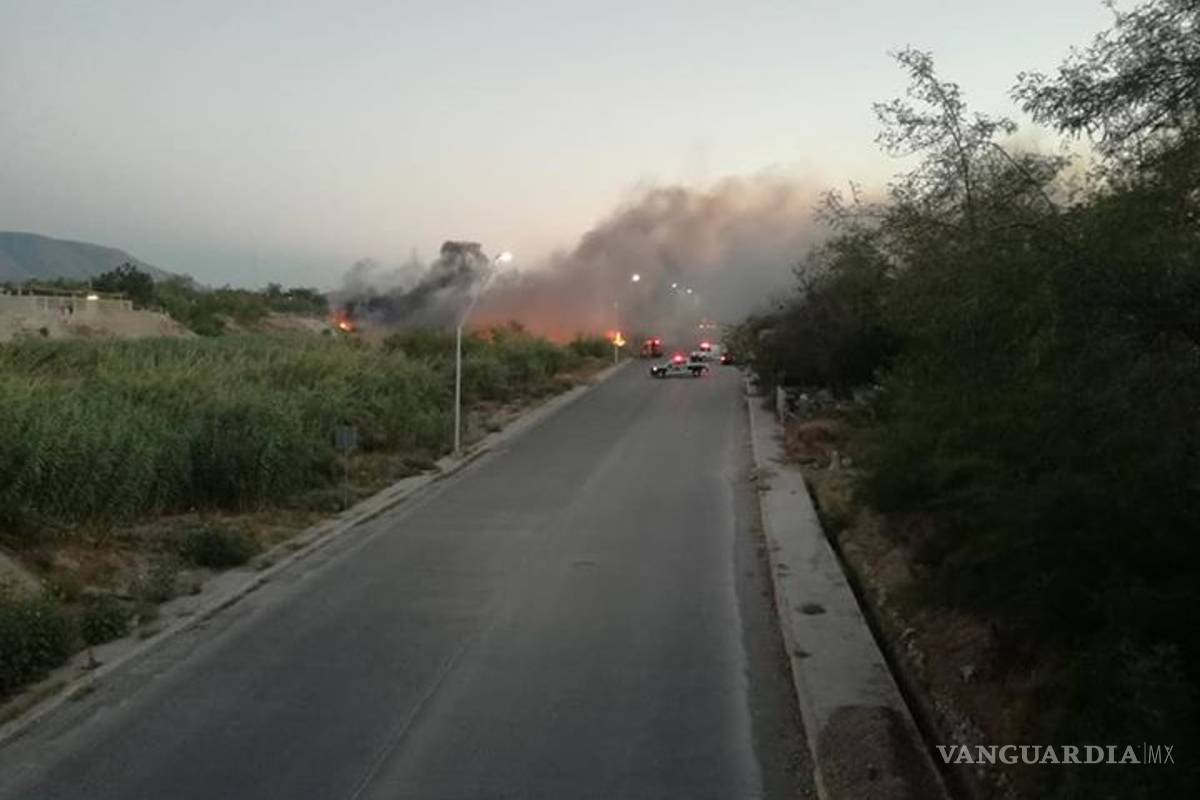 Se registra fuerte incendio en el Río Monclova