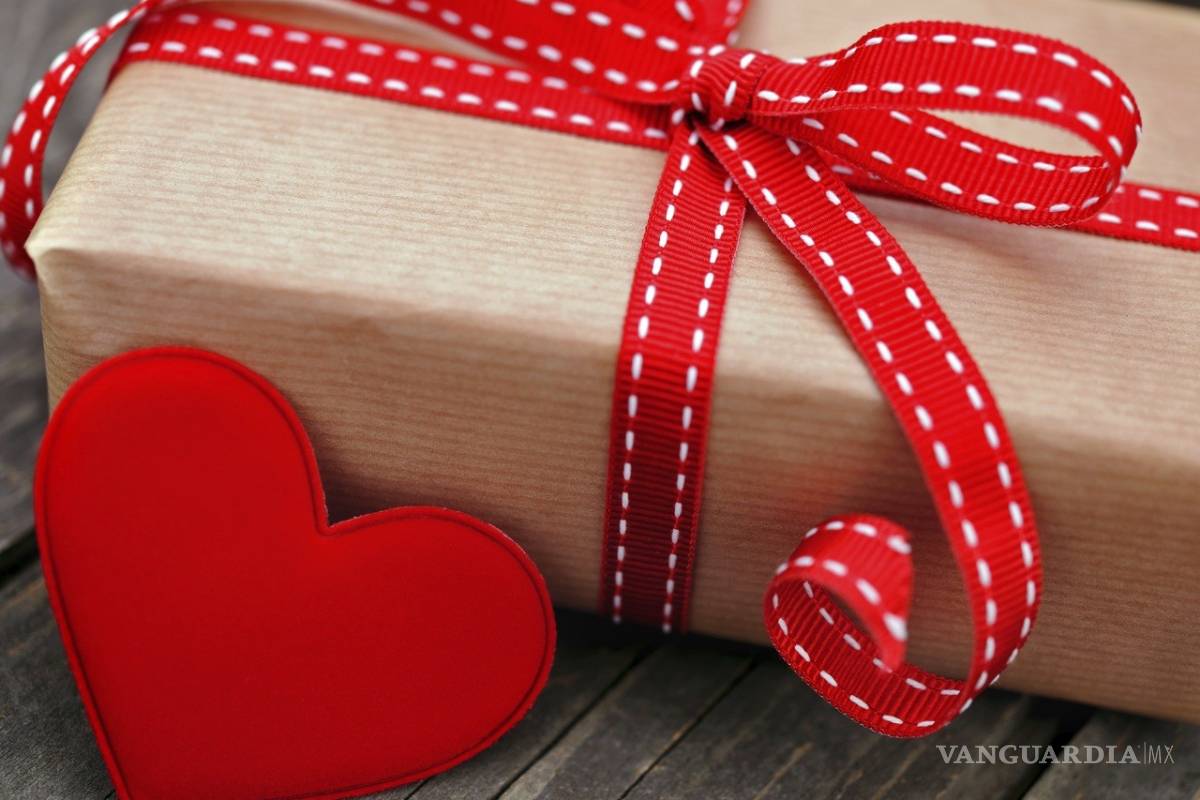 ¿Quién gasta más en compras para Navidad, hombres o mujeres?