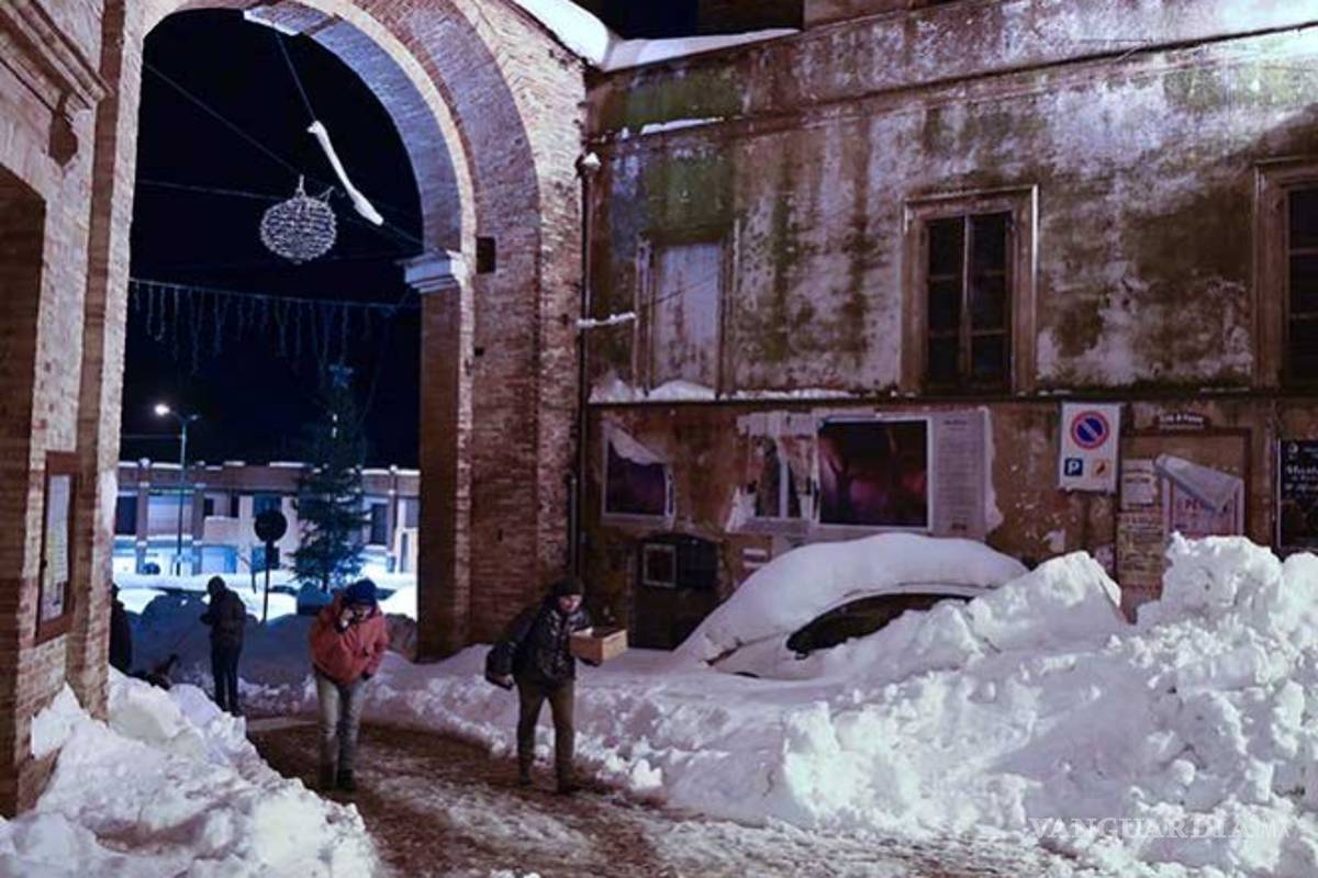 Van dos muertos por avalancha en hotel de Italia; hay 30 desaparecidos