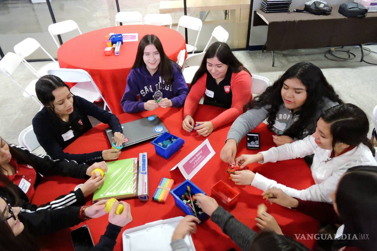 Buscan en Saltillo detonar interés de mujeres por carreras científicas