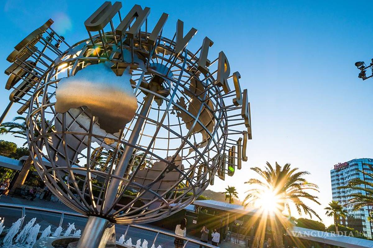 Accidente de tranvía en Universal Studios deja 15 personas heridas