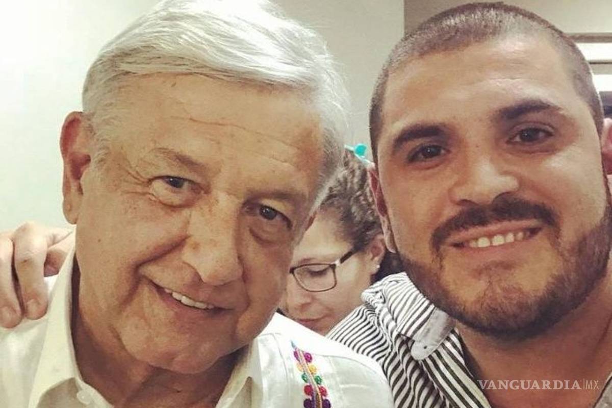 El Komander publica foto con AMLO