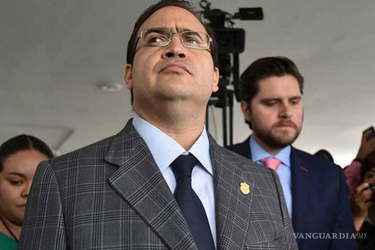 Ligan dos domicilios a Javier Duarte y un prestanombres