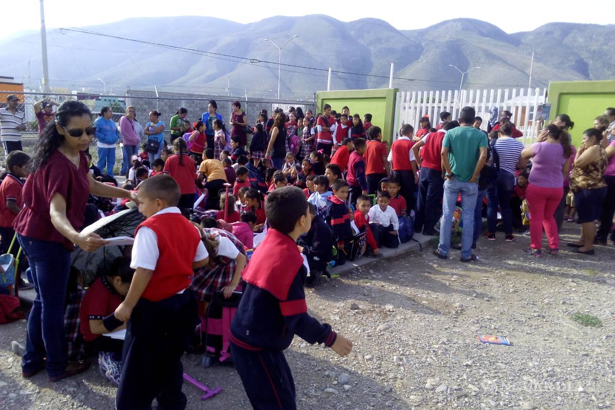 Cumple primaria de Saltillo 40 días sin electricidad