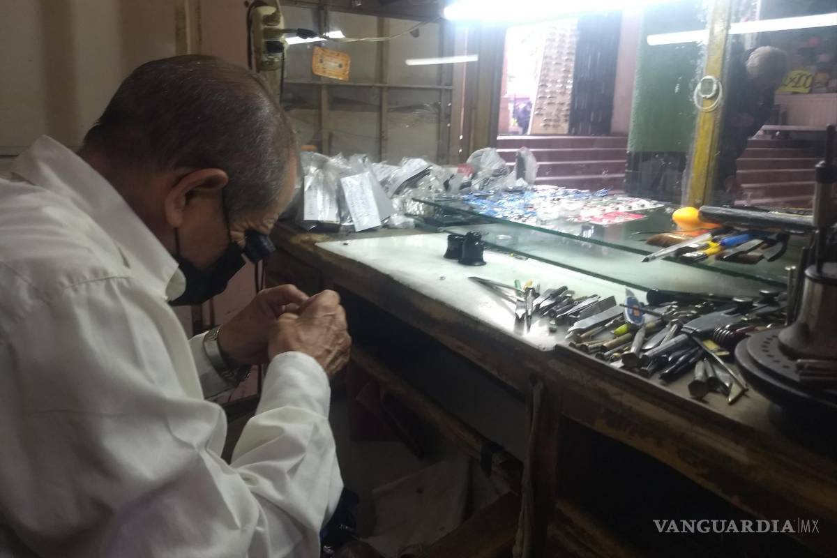 Don Jorge, 60 años marcando las horas