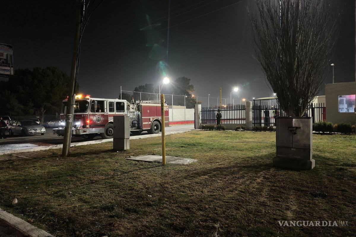 Incendio en bodega de MartinRea moviliza a bomberos de Saltillo