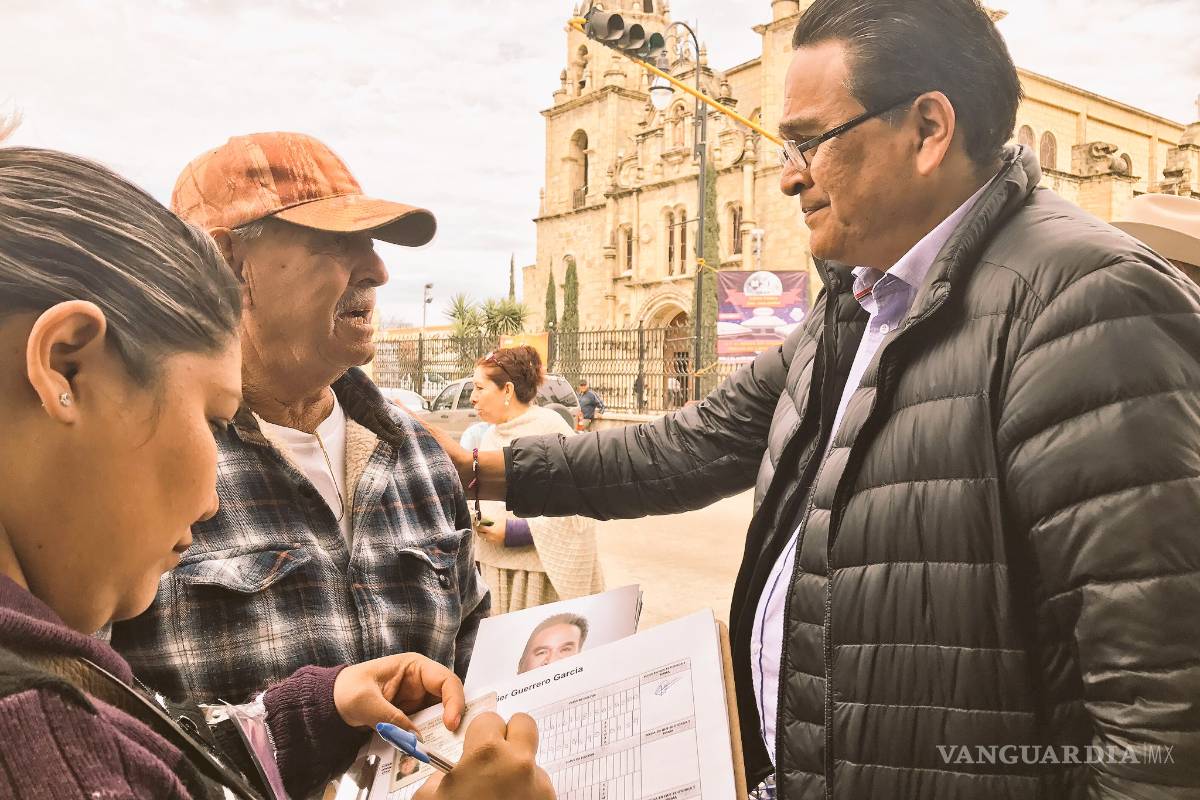 Continúa Javier Guerrero con recolección de firmas en Coahuila; recibe muestras de apoyo en redes