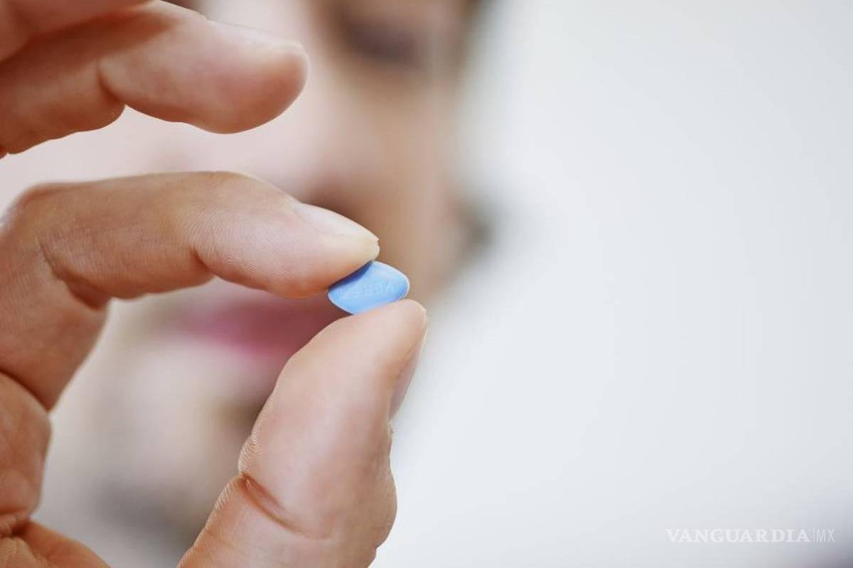 Compañeros le ponen viagra en su bebida durante fiesta: estudiante termina con cardiopatía y vómito en Chiapas