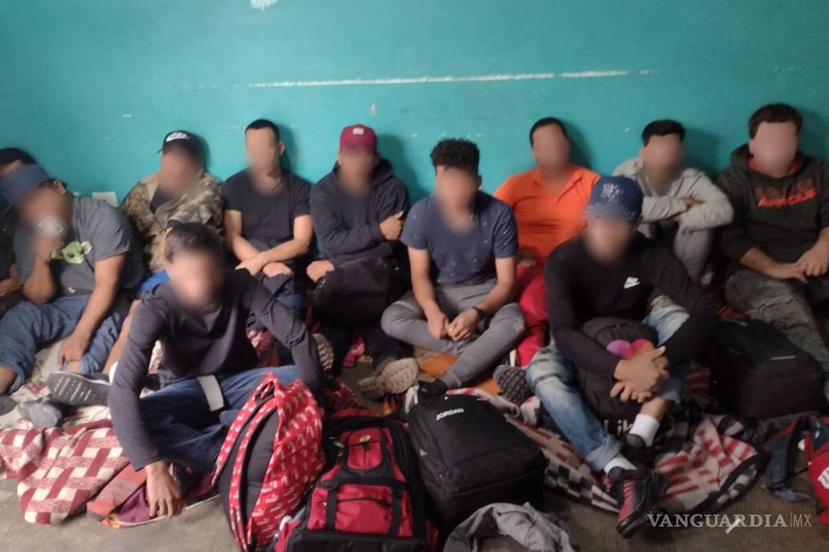 Migrantes hacinados en dos viviendas de Nuevo León son rescatados