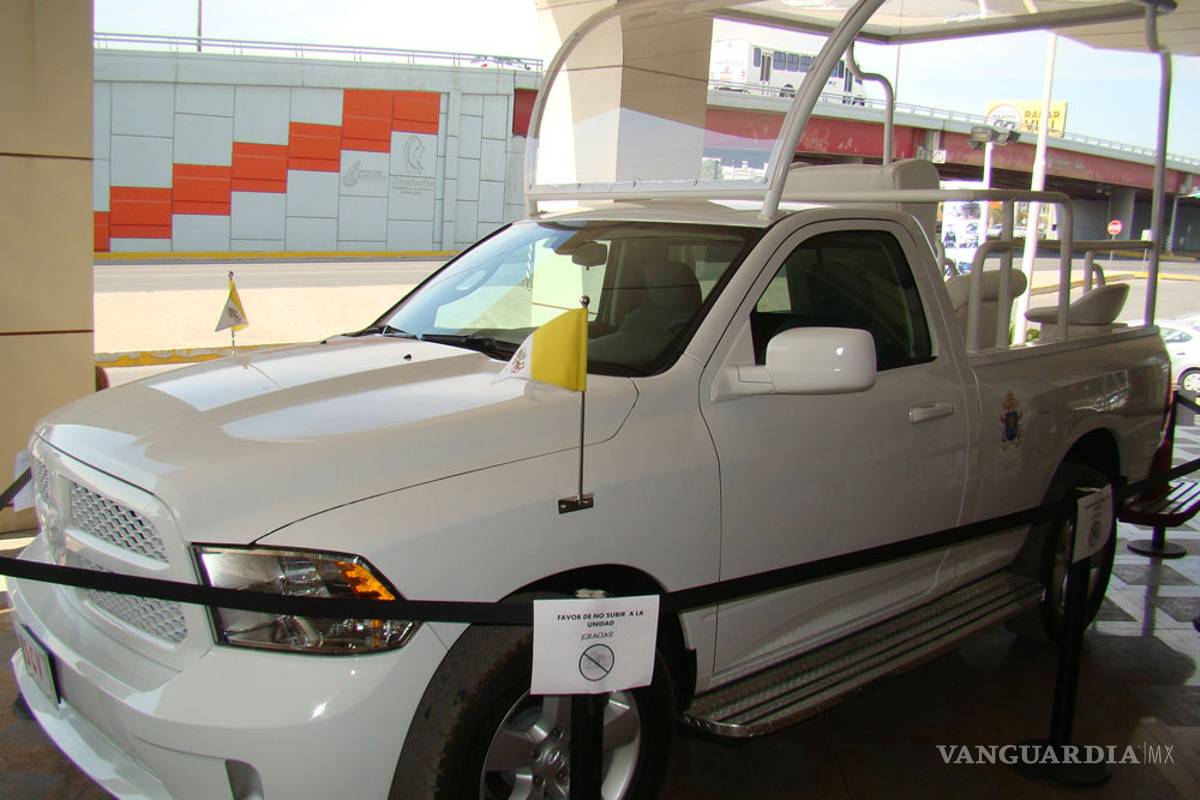 Exhiben en Saltillo Papamóvil que usó el Papa Francisco