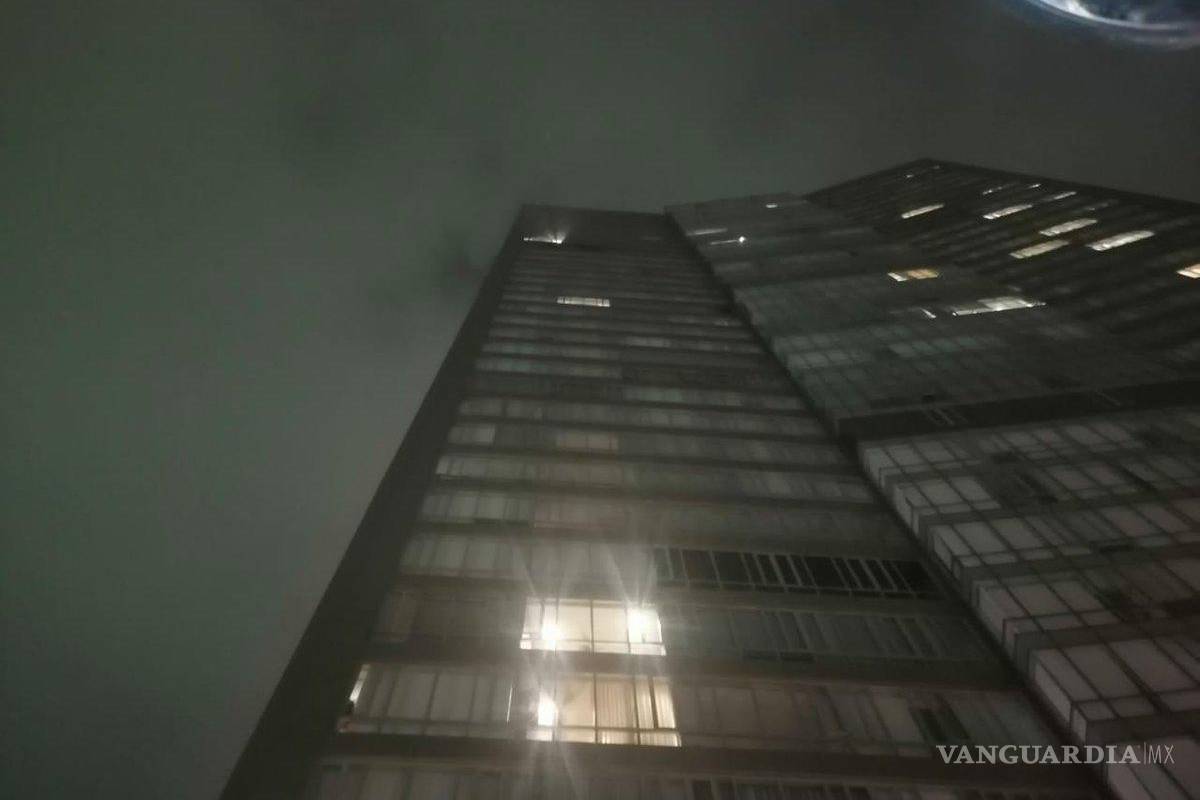 Incendio en torre High Park en CDMX deja dos muertos