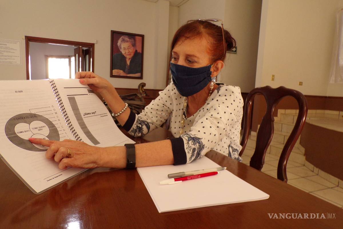 Piden donación de celulares y tablets para nilñas de escasos recursos en Saltillo